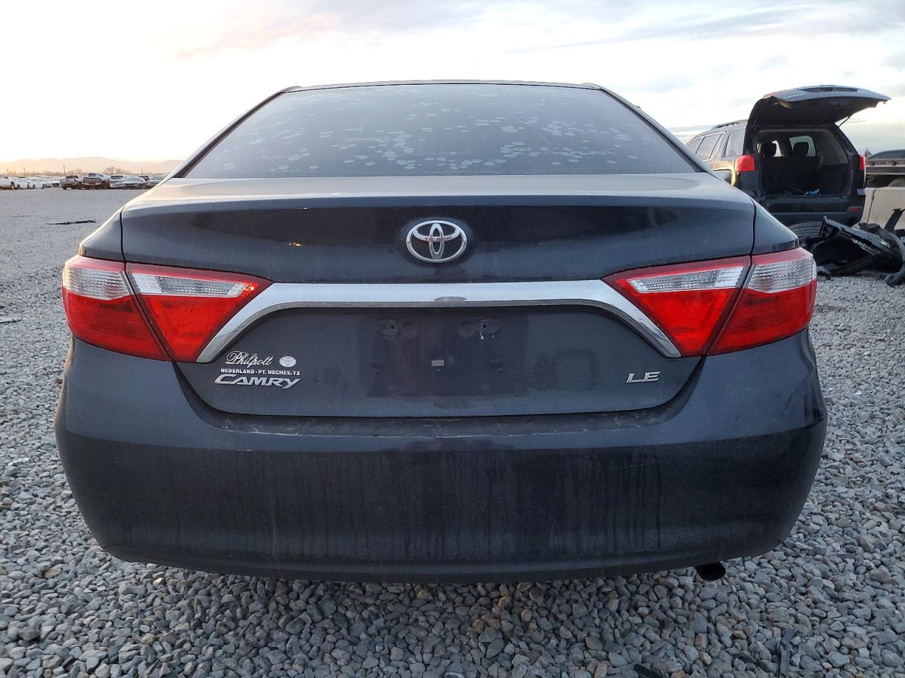 2017 TOYOTA CAMRY LE photo 11