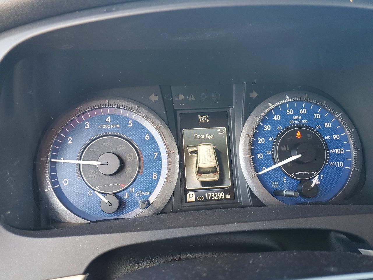 2016 TOYOTA SIENNA XLE 8-PASSENGER photo 9