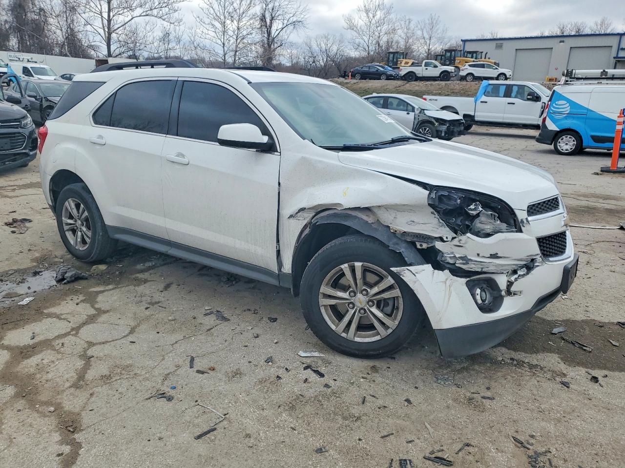 2015 CHEVROLET EQUINOX LT photo 4