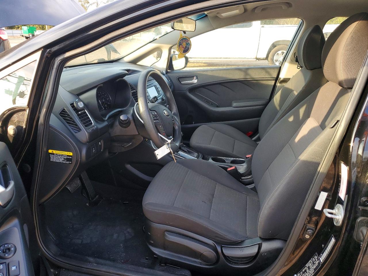 2017 KIA FORTE LX photo 7