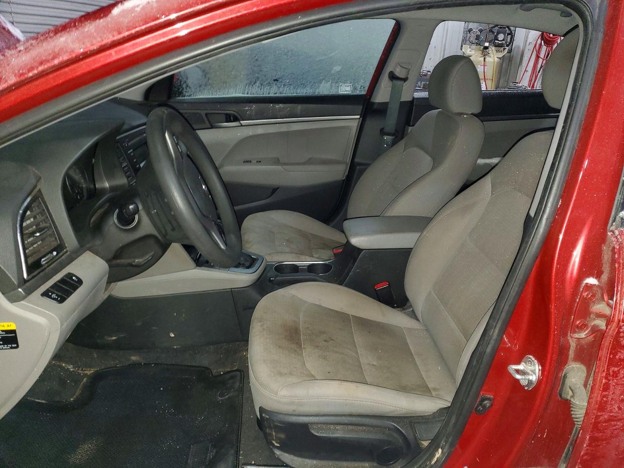 2017 HYUNDAI ELANTRA SE photo 13