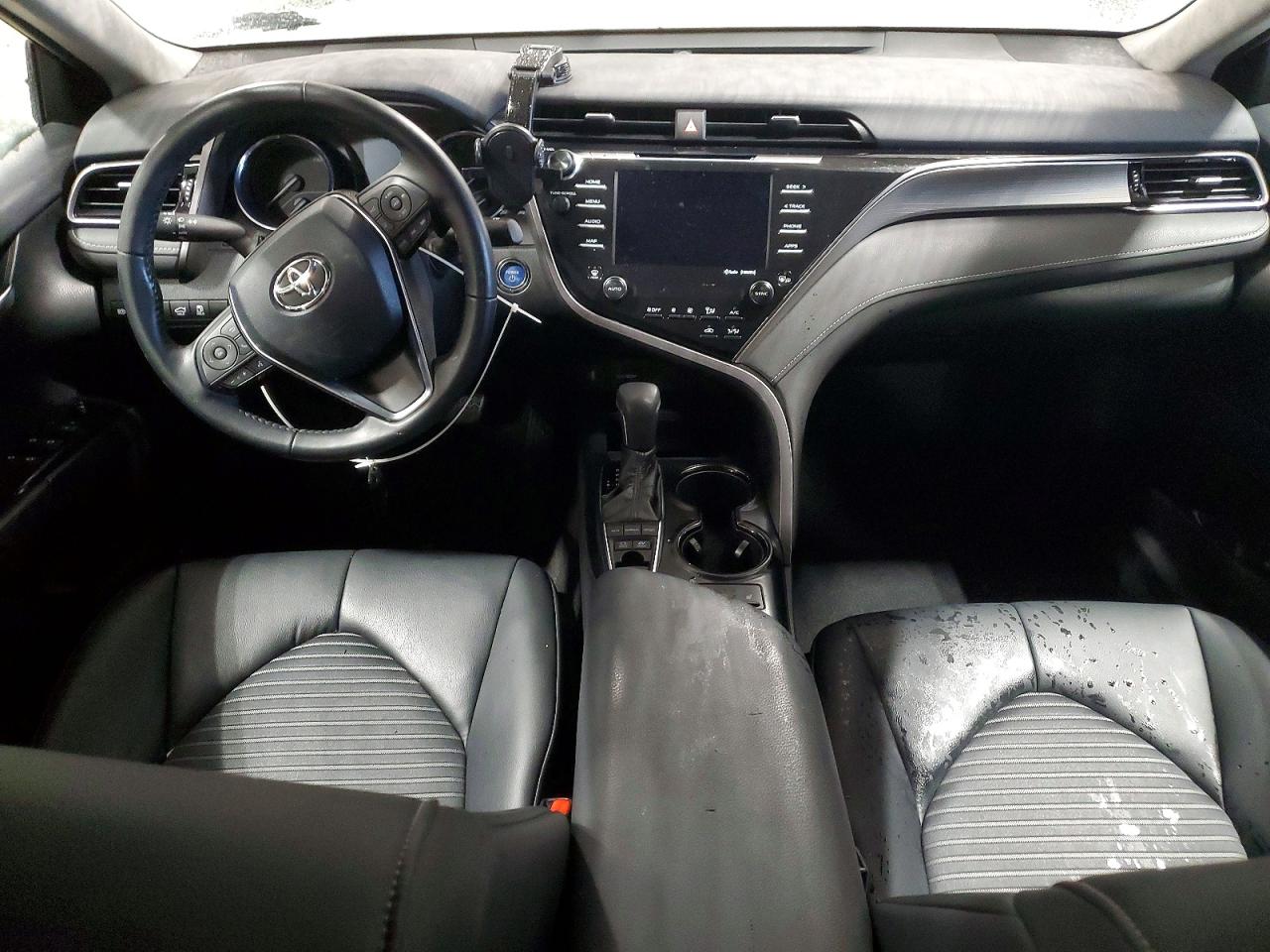 2019 TOYOTA CAMRY HYBRID photo 8