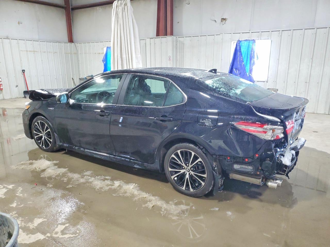 2019 TOYOTA CAMRY HYBRID photo 2