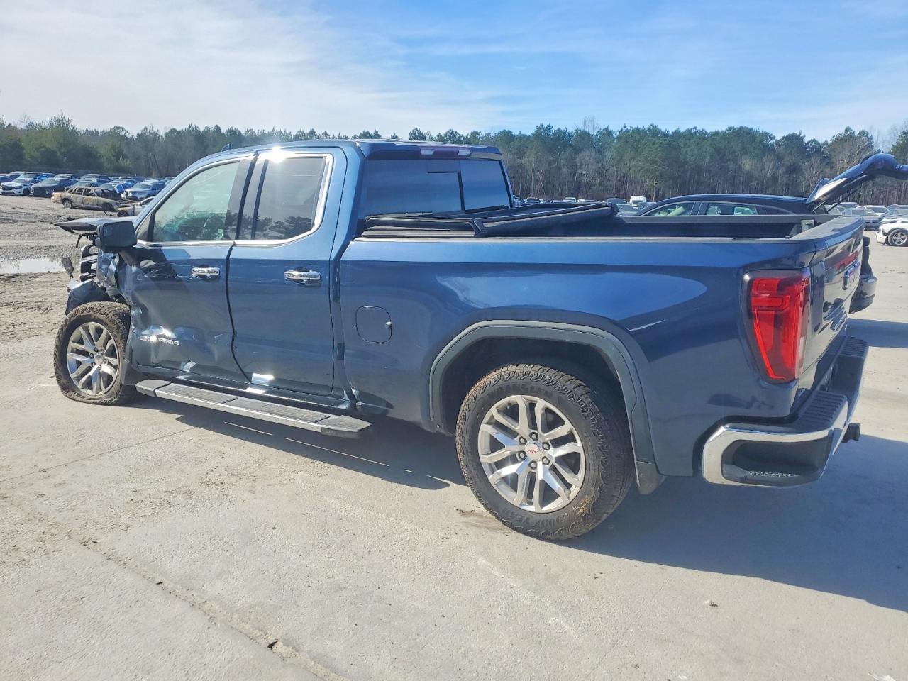 2019 GMC SIERRA K1500 SLT photo 3