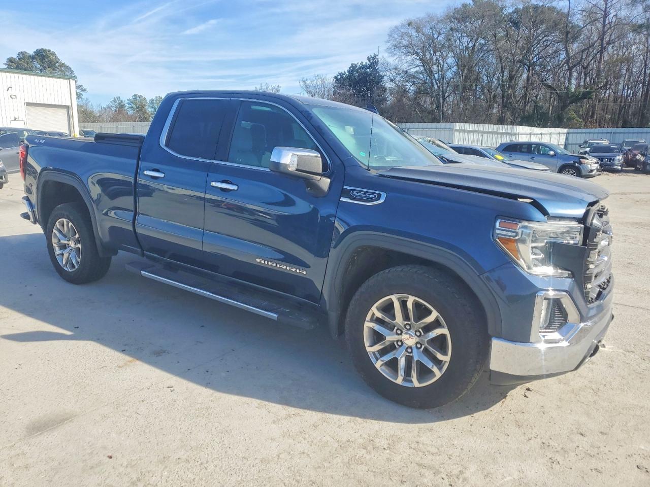 2019 GMC SIERRA K1500 SLT photo 7