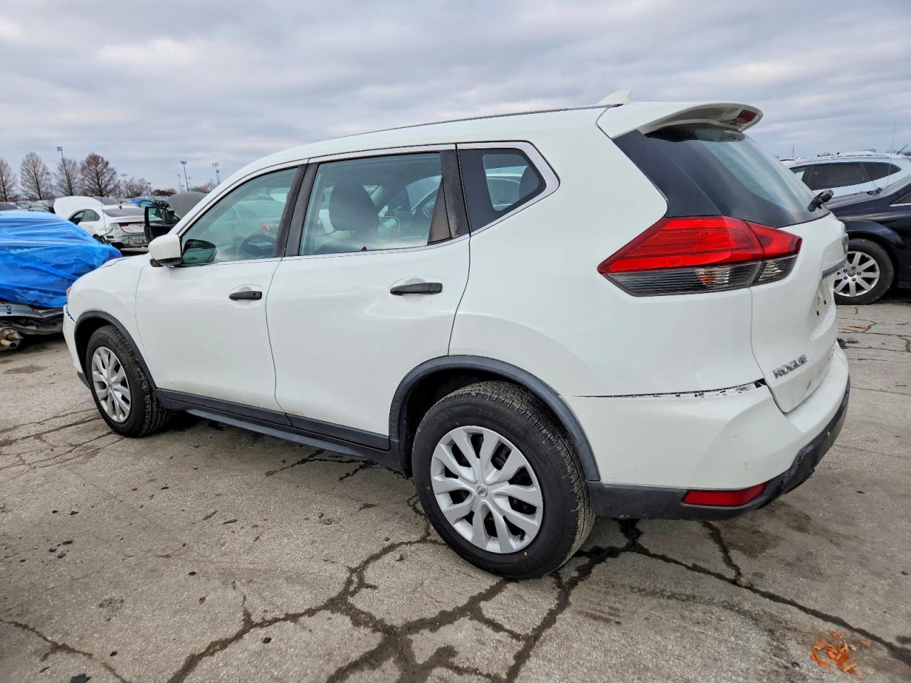 2017 NISSAN ROGUE S photo 4