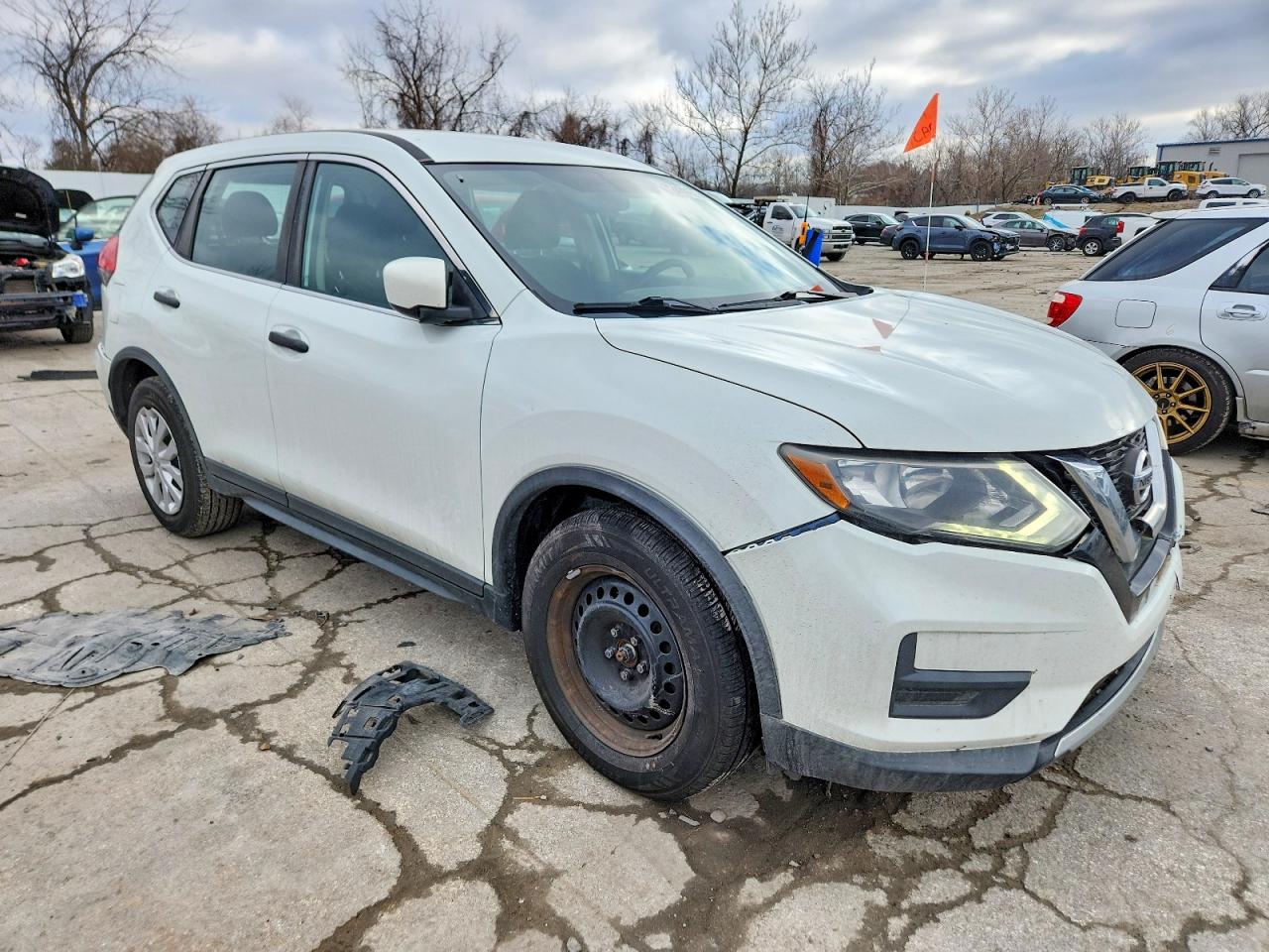 2017 NISSAN ROGUE S photo 10
