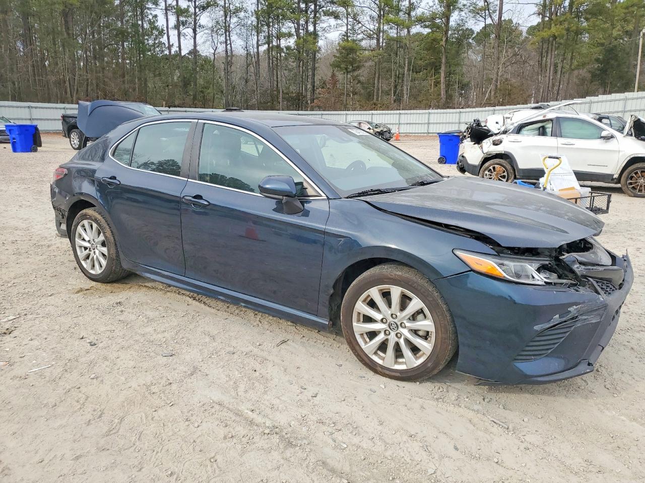 2018 TOYOTA CAMRY L photo 7