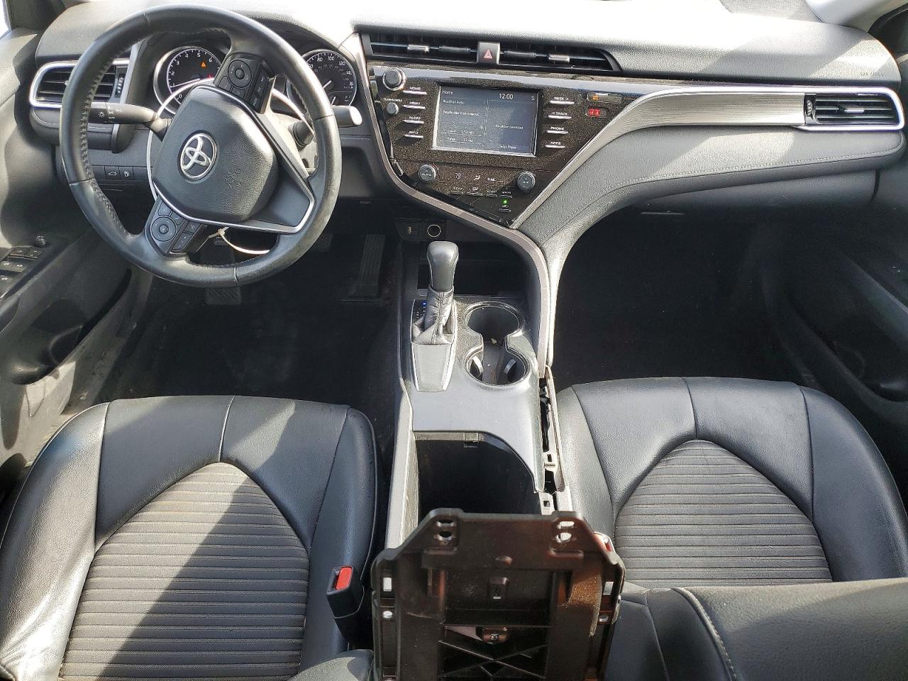 2018 TOYOTA CAMRY L photo 15
