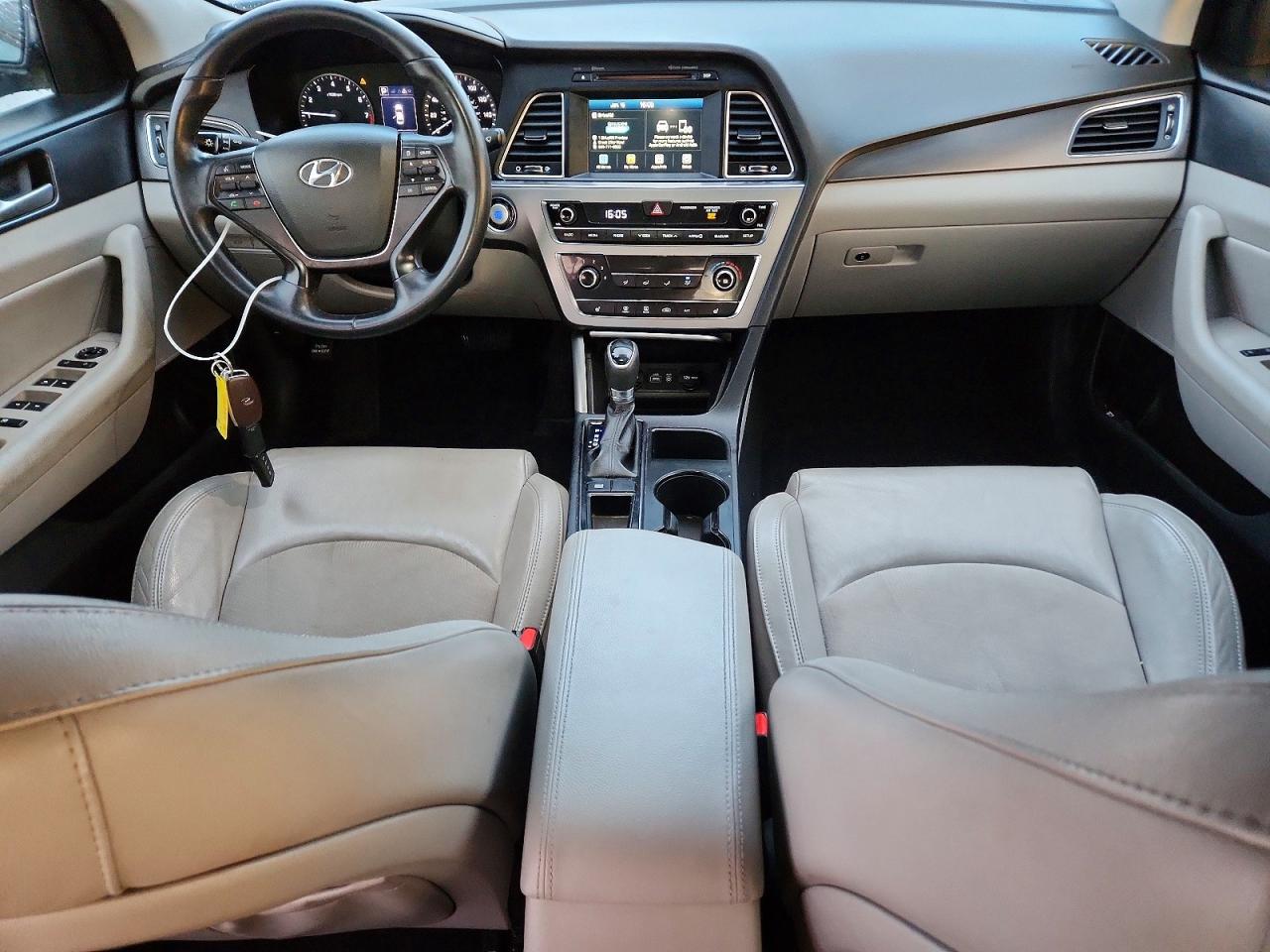2017 HYUNDAI SONATA SPORT photo 15