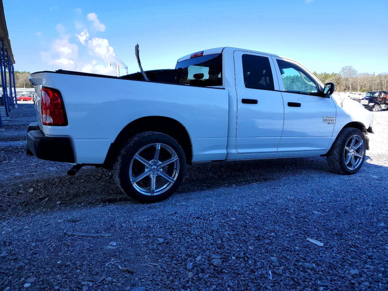 2019 RAM 1500 CLASSIC TRADESMAN photo 3