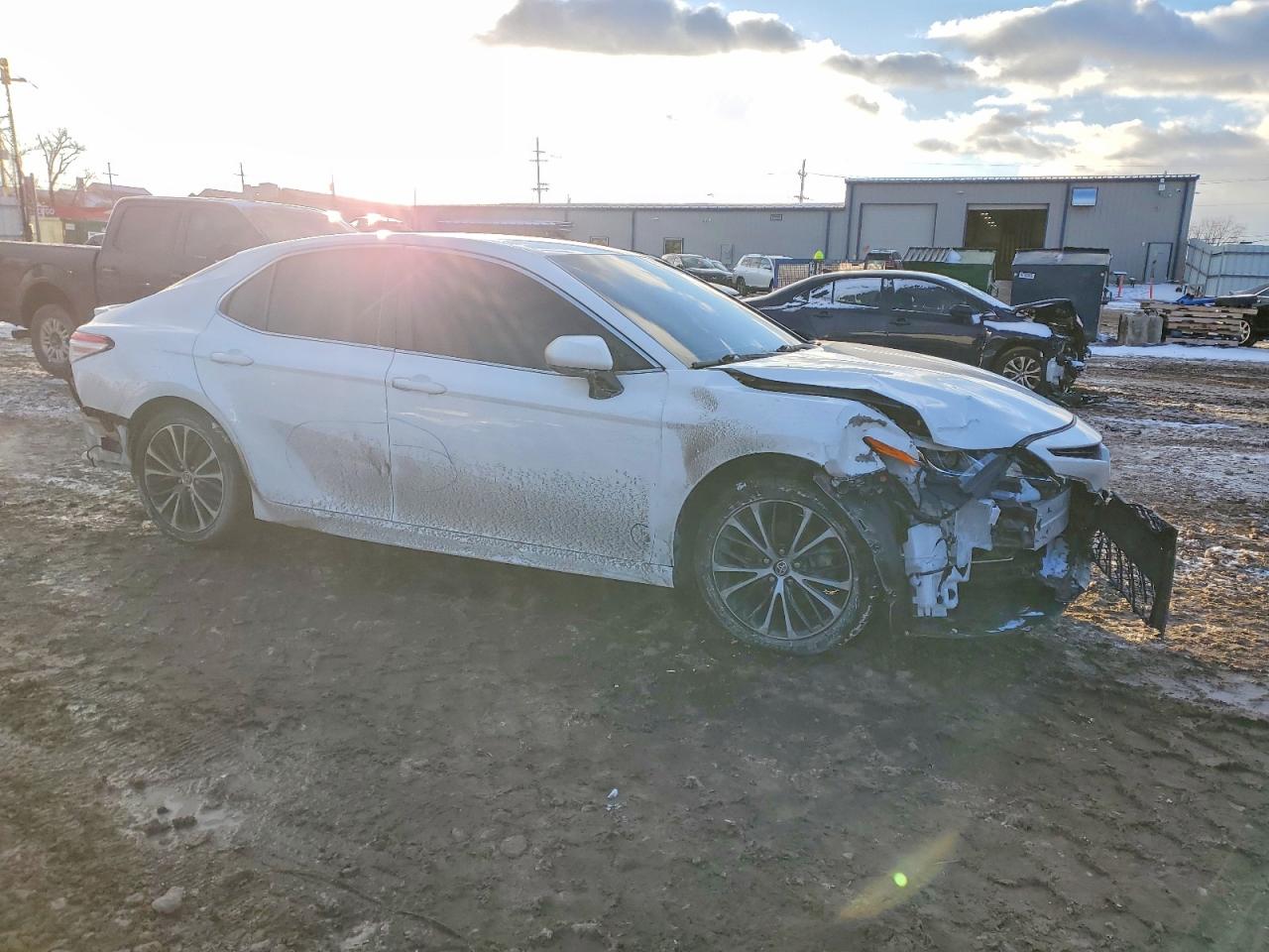 2020 TOYOTA CAMRY SE photo 4