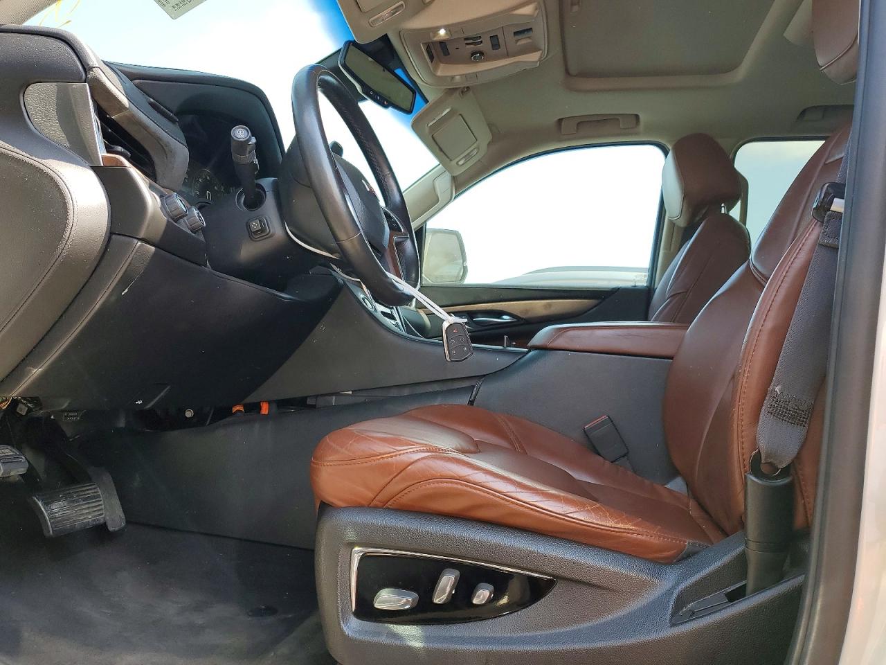 2015 CADILLAC ESCALADE LUXURY photo 14