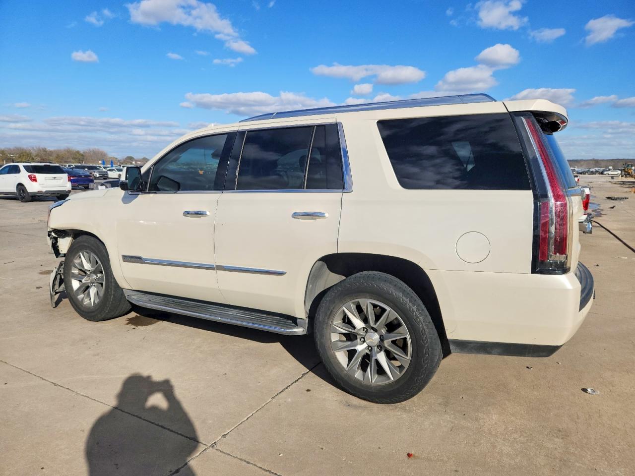 2015 CADILLAC ESCALADE LUXURY photo 3