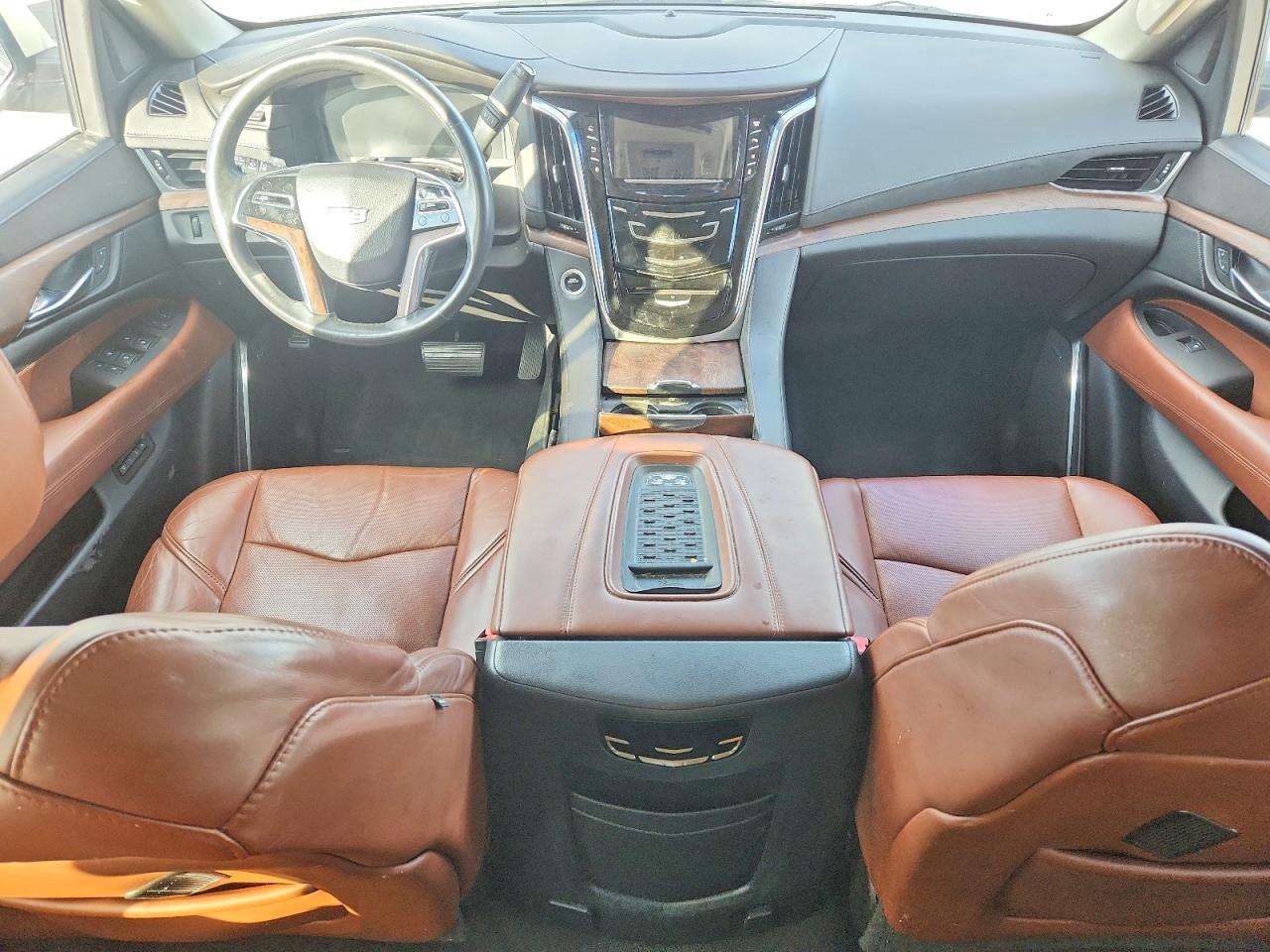 2015 CADILLAC ESCALADE LUXURY photo 15