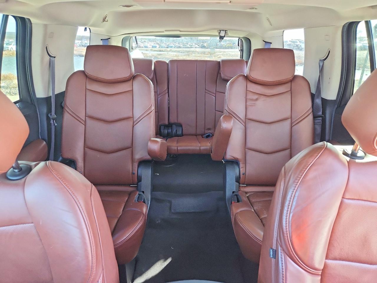 2015 CADILLAC ESCALADE LUXURY photo 19