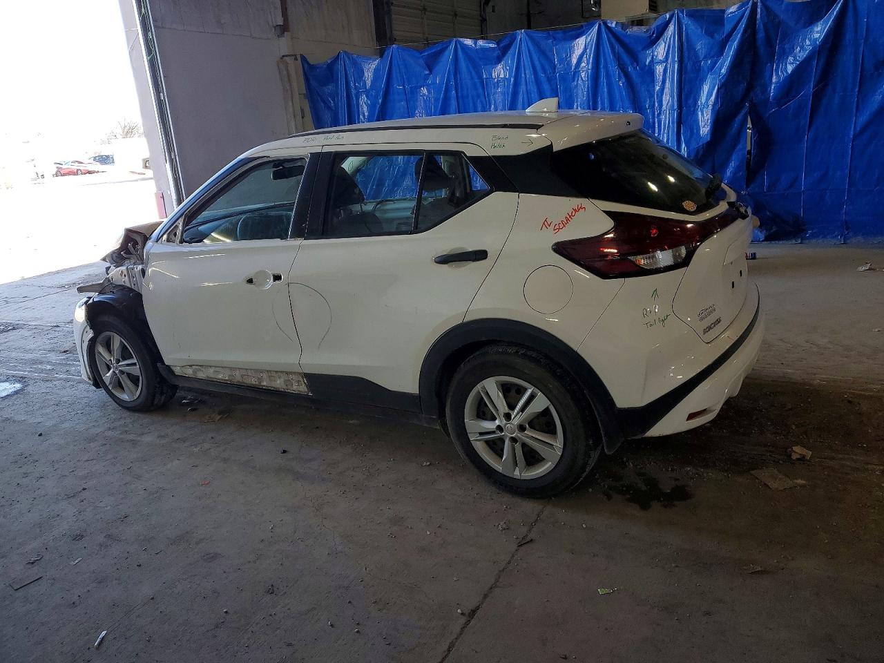 2023 NISSAN KICKS S photo 3