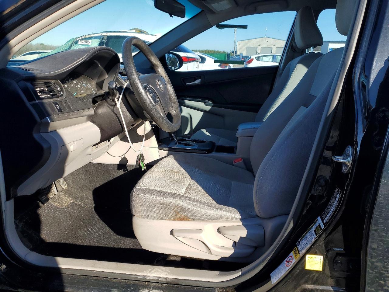 2014 TOYOTA CAMRY L photo 7