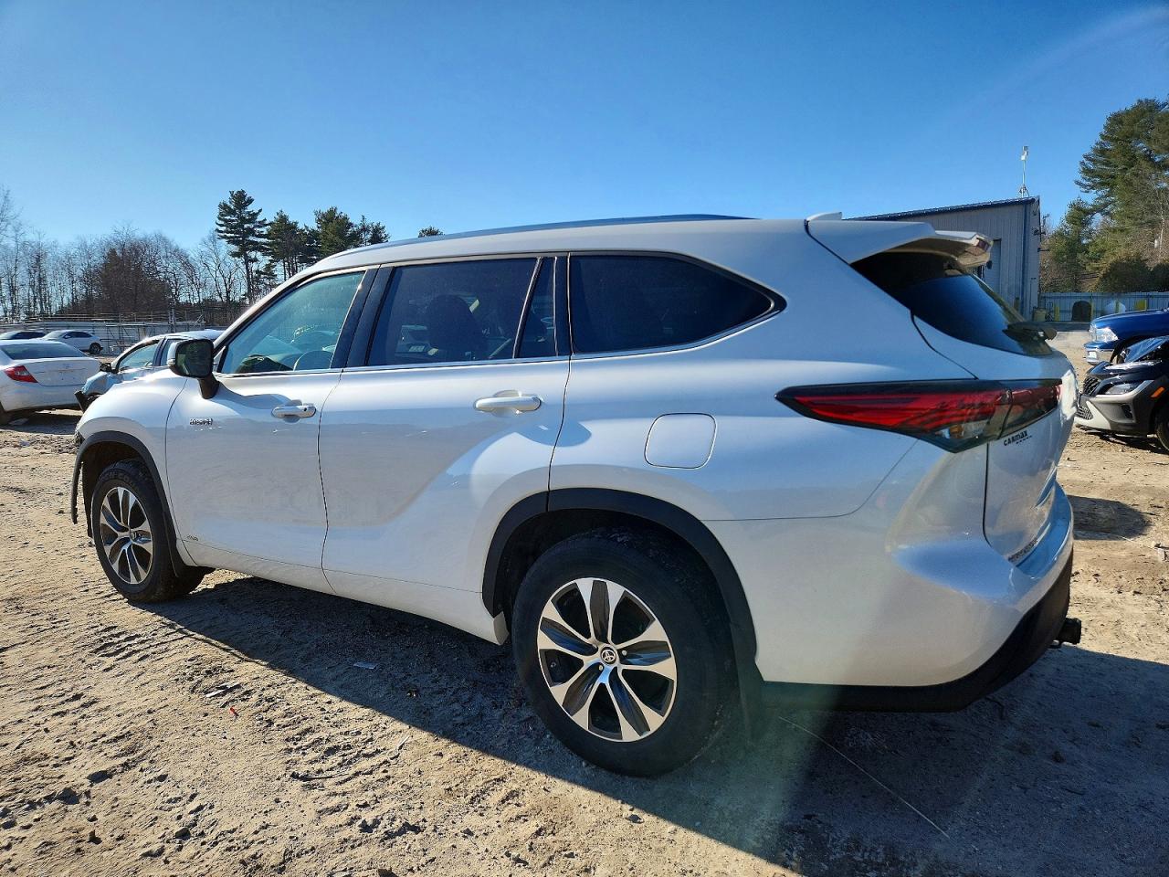2020 TOYOTA HIGHLANDER BASE photo 2