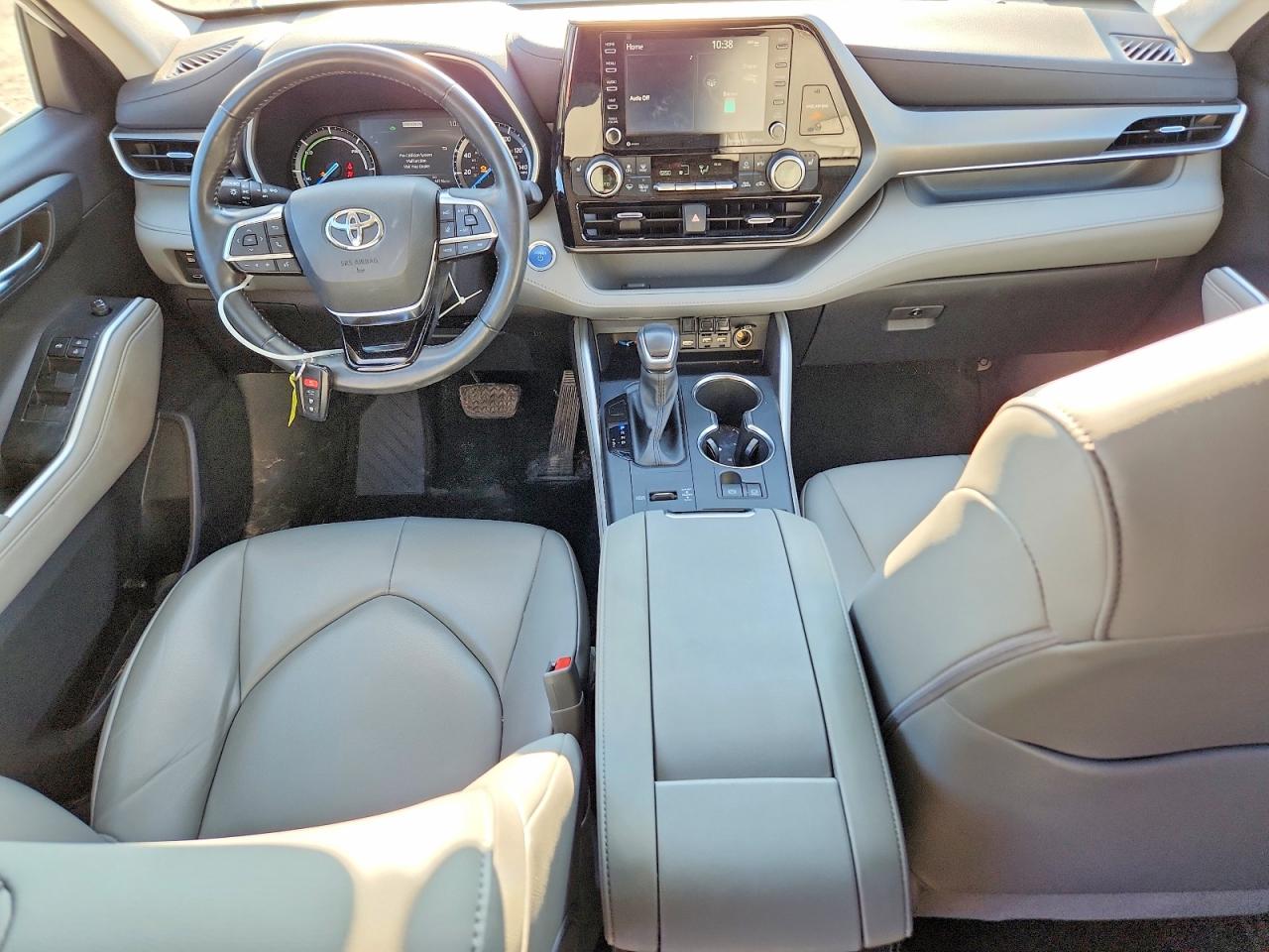 2020 TOYOTA HIGHLANDER BASE photo 8