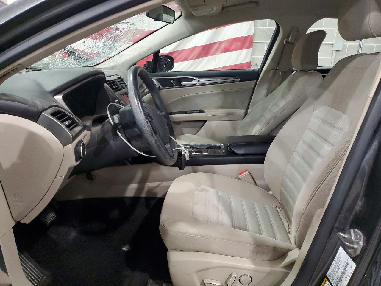 2017 FORD FUSION SE photo 13