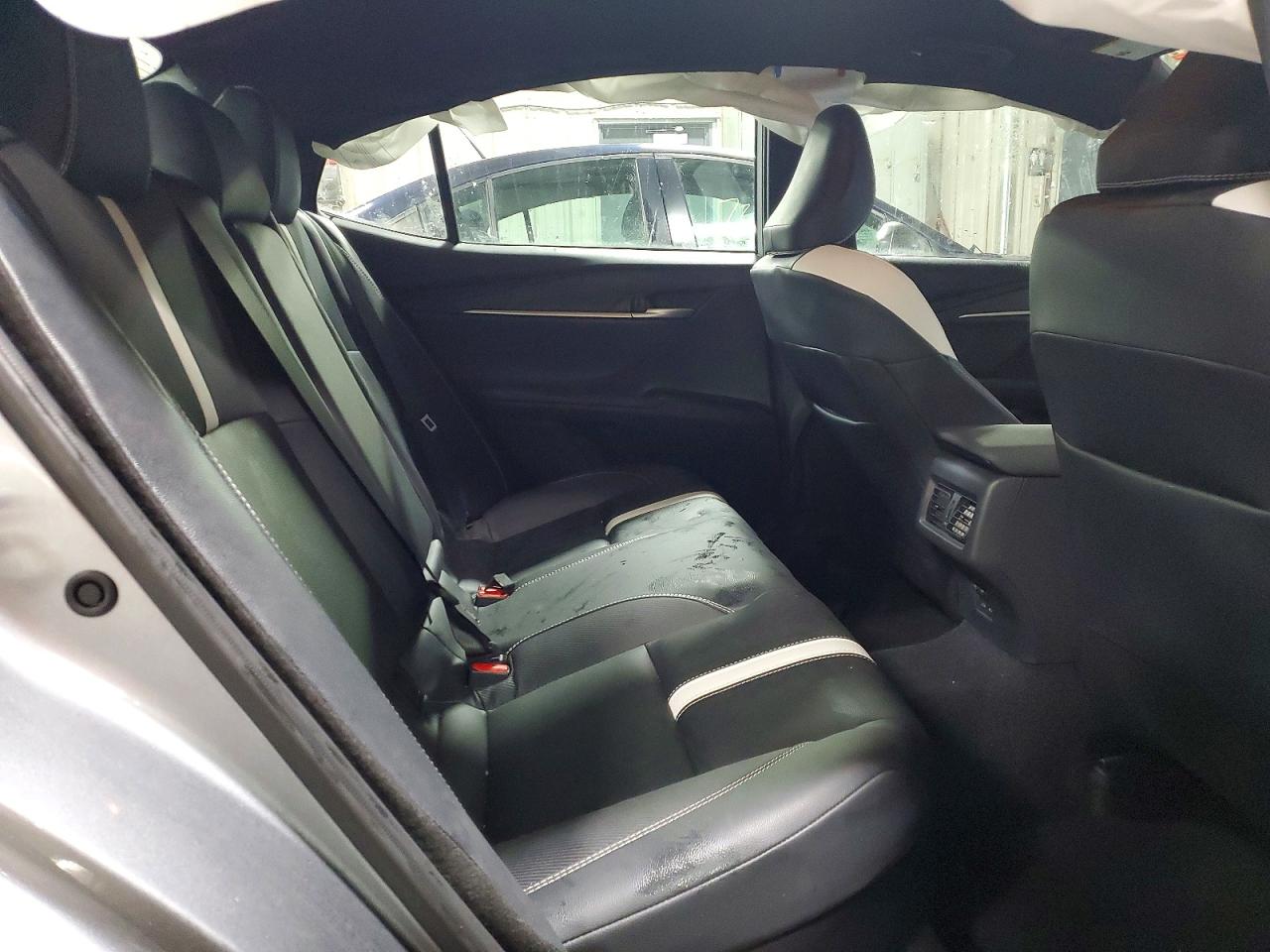 2025 TOYOTA CAMRY SE photo 19