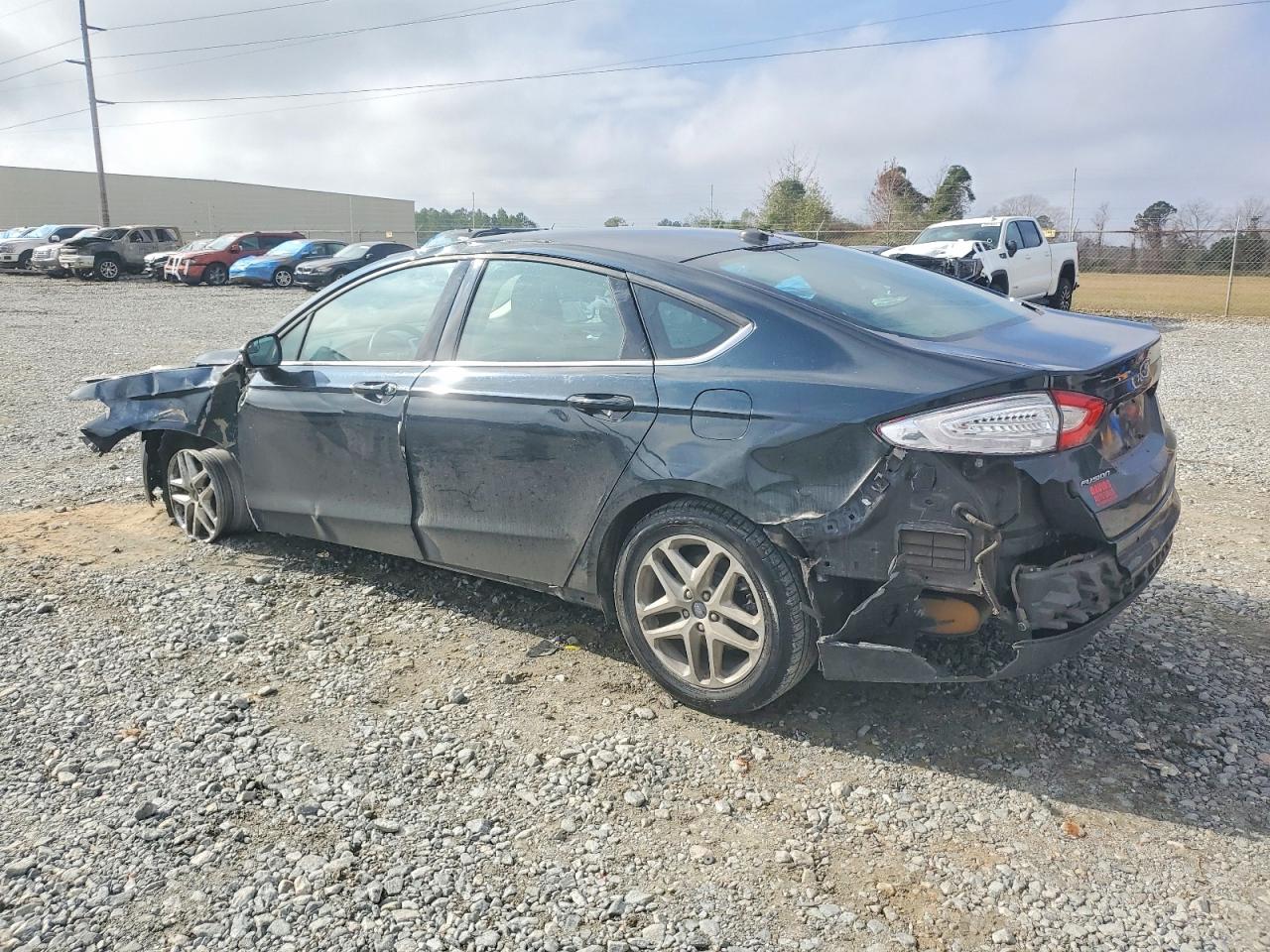 2014 FORD FUSION SE photo 3