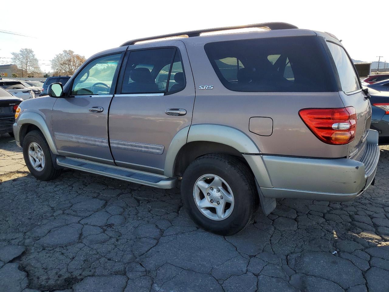 2002 TOYOTA SEQUOIA photo 3