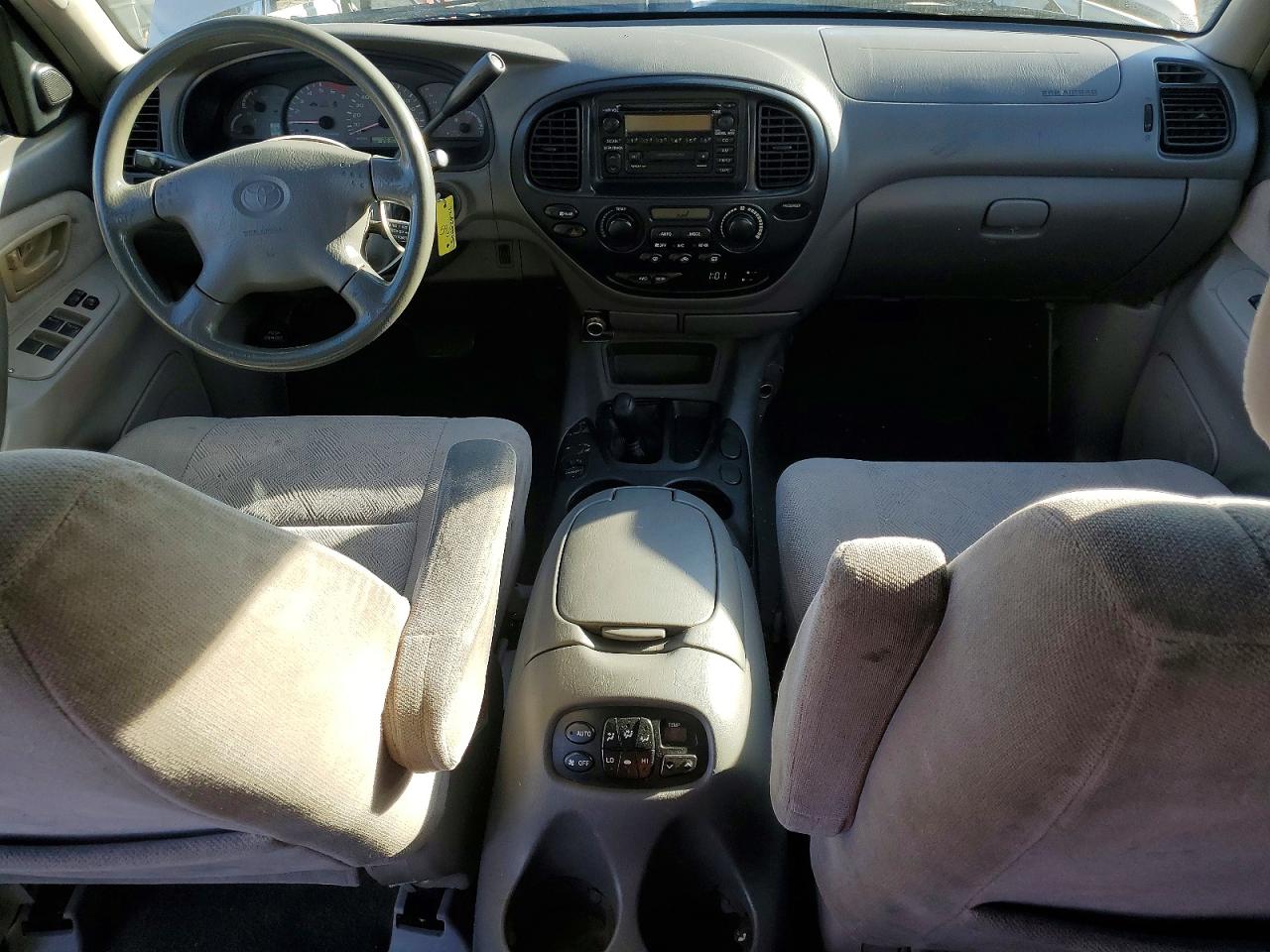 2002 TOYOTA SEQUOIA photo 15