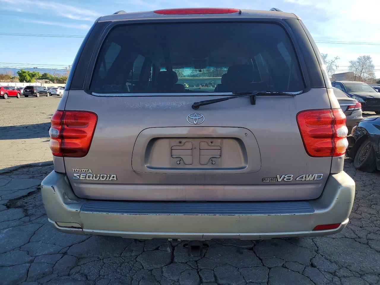 2002 TOYOTA SEQUOIA photo 11