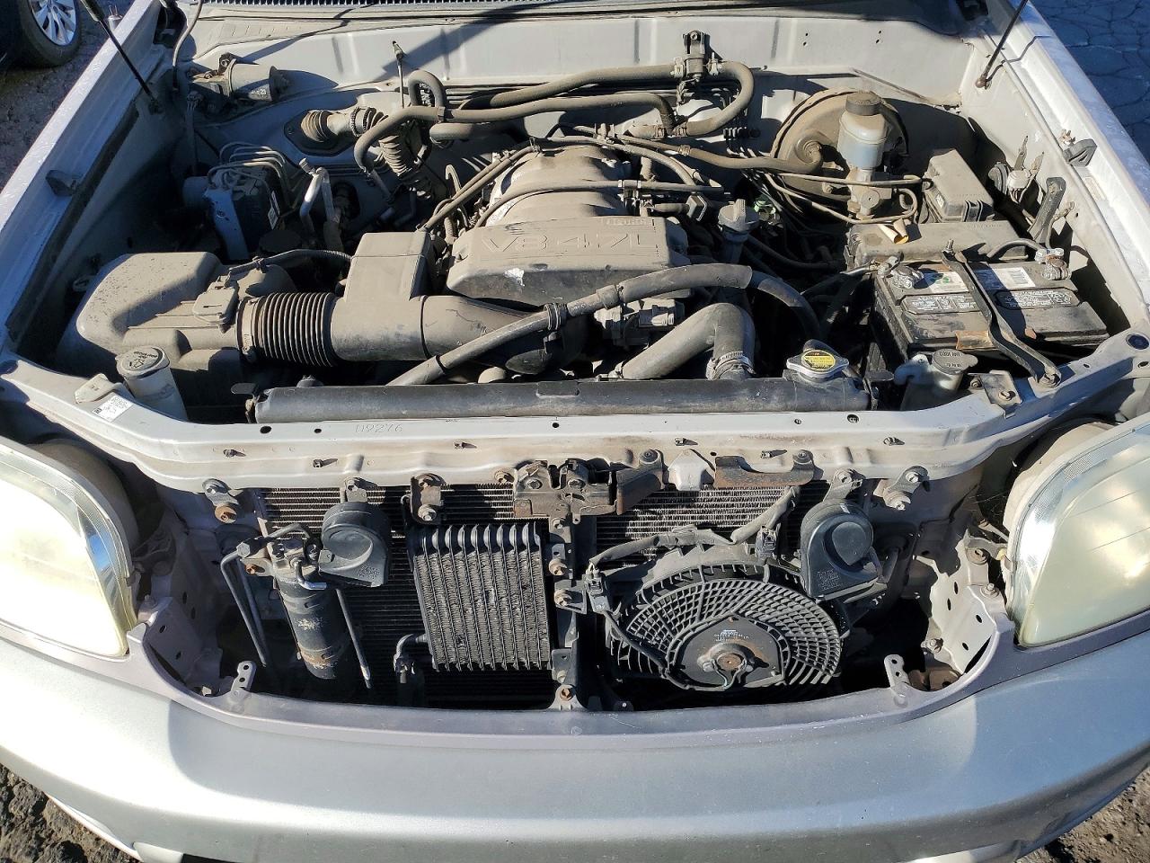 2002 TOYOTA SEQUOIA photo 23