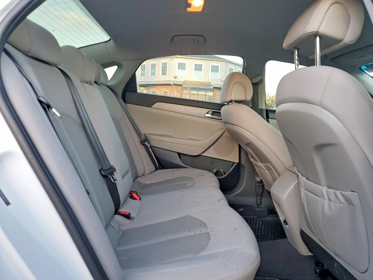 2017 HYUNDAI SONATA SE photo 10