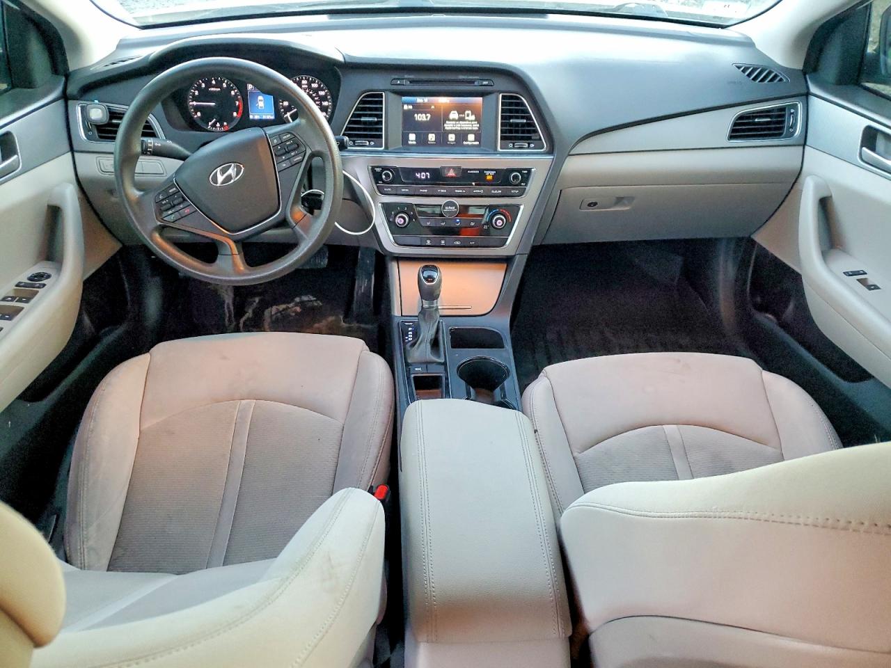 2017 HYUNDAI SONATA SE photo 8