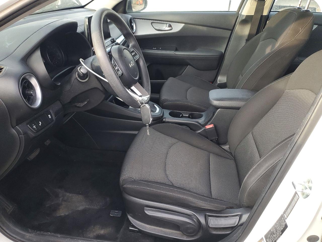 2023 KIA FORTE LX photo 19