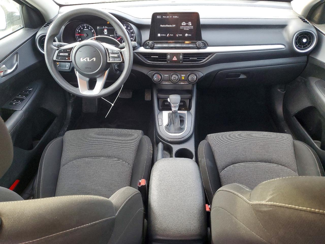 2023 KIA FORTE LX photo 22