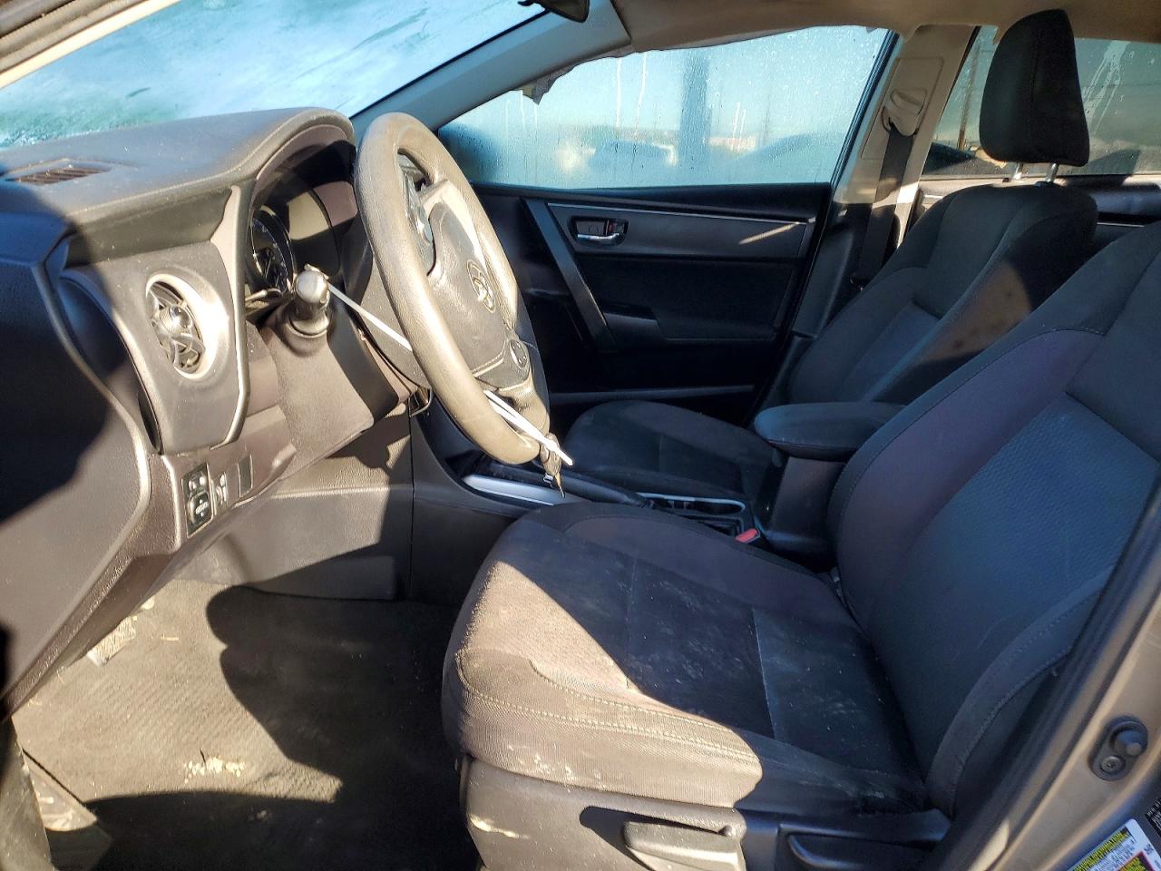 2019 TOYOTA COROLLA L photo 7