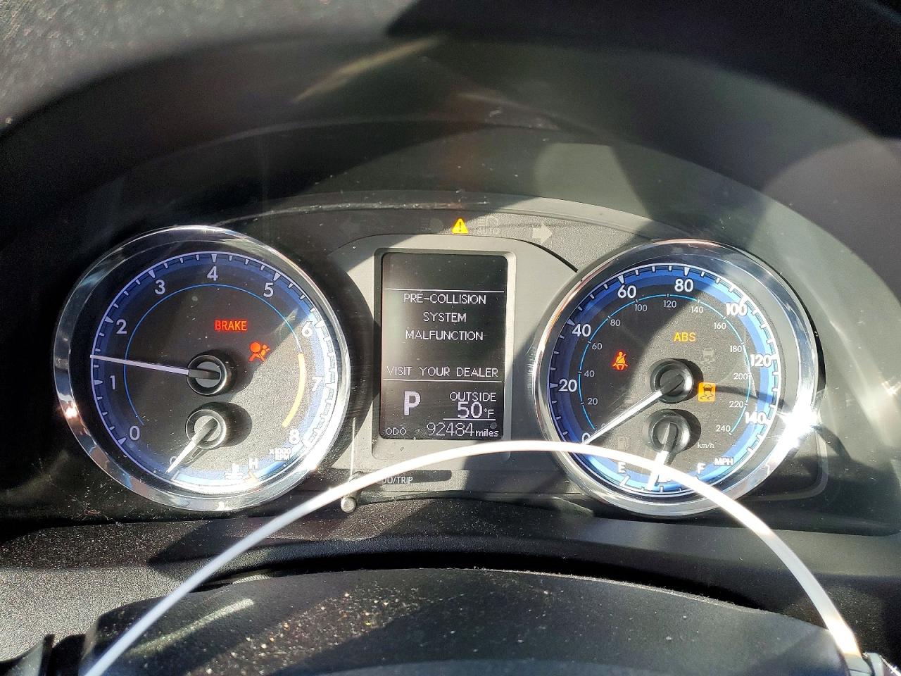 2019 TOYOTA COROLLA L photo 9