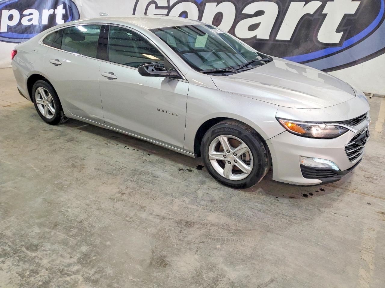 2022 CHEVROLET MALIBU LT photo 4