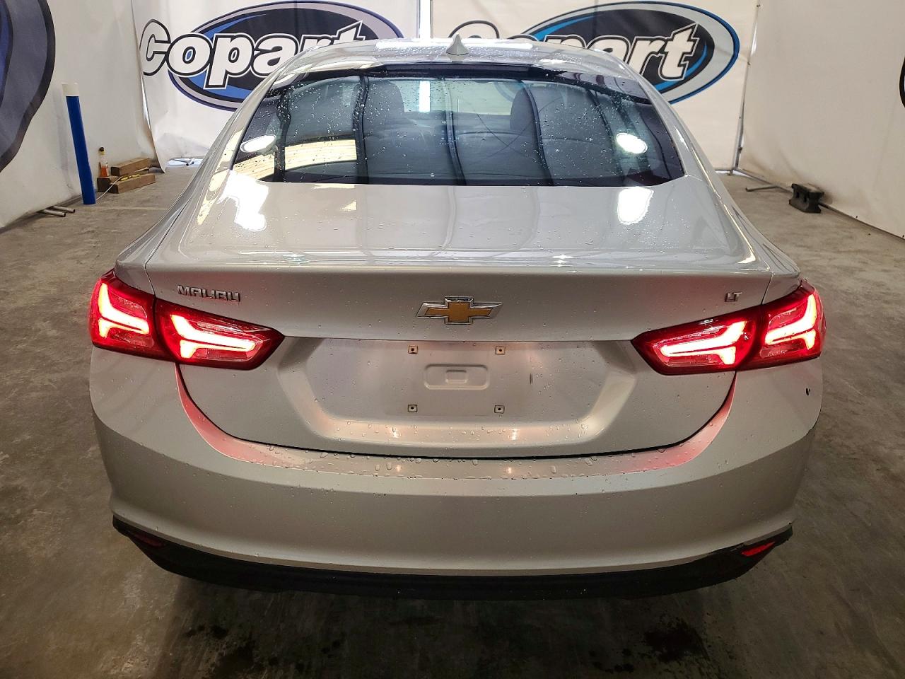 2022 CHEVROLET MALIBU LT photo 6