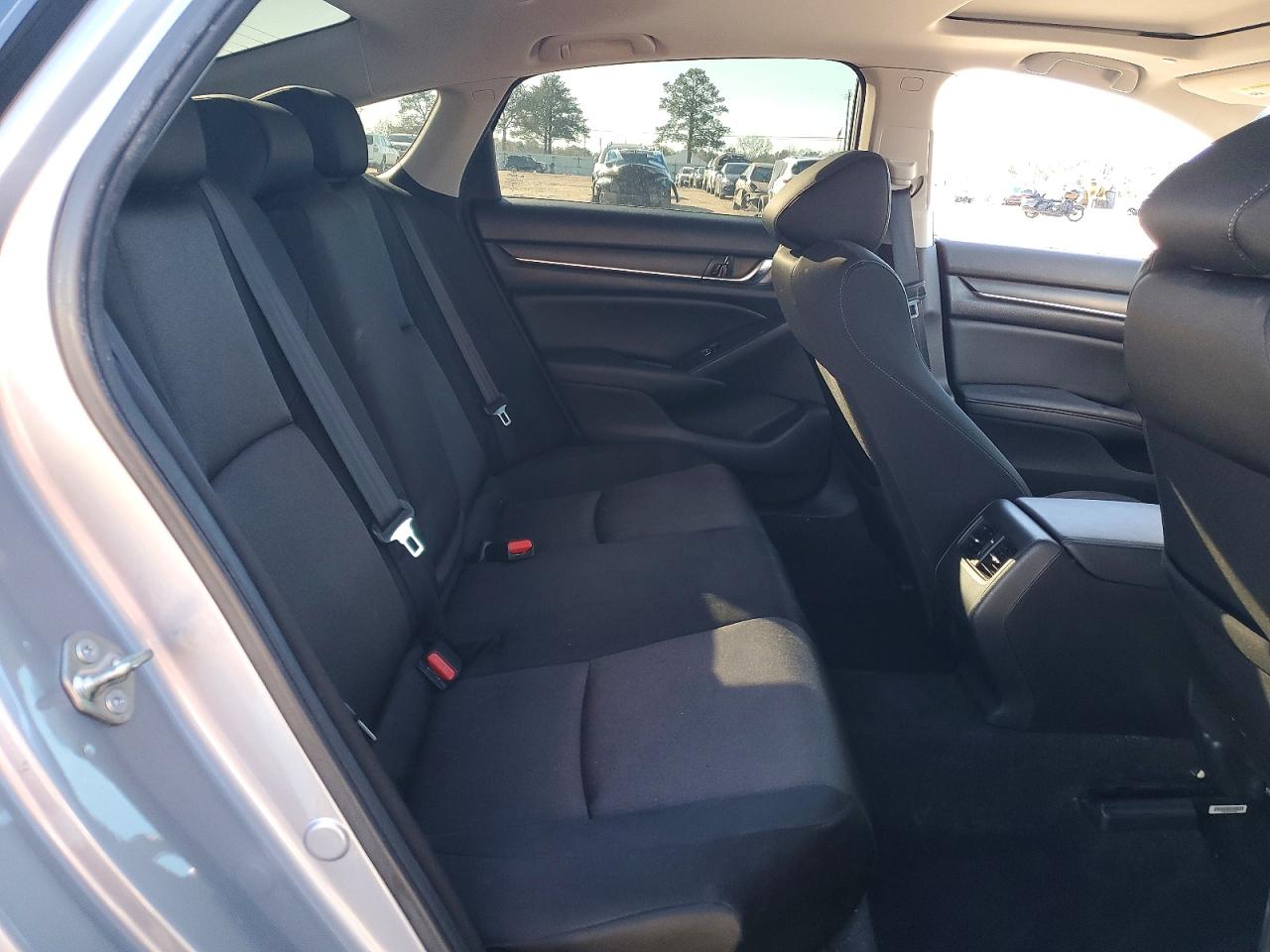 2020 HONDA ACCORD EX photo 10
