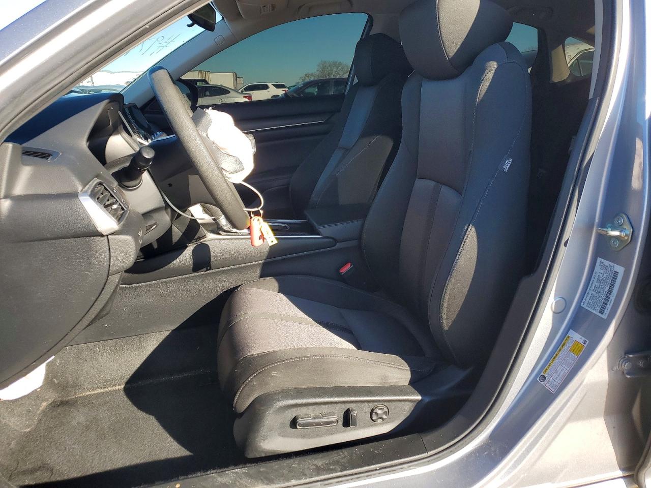 2020 HONDA ACCORD EX photo 7