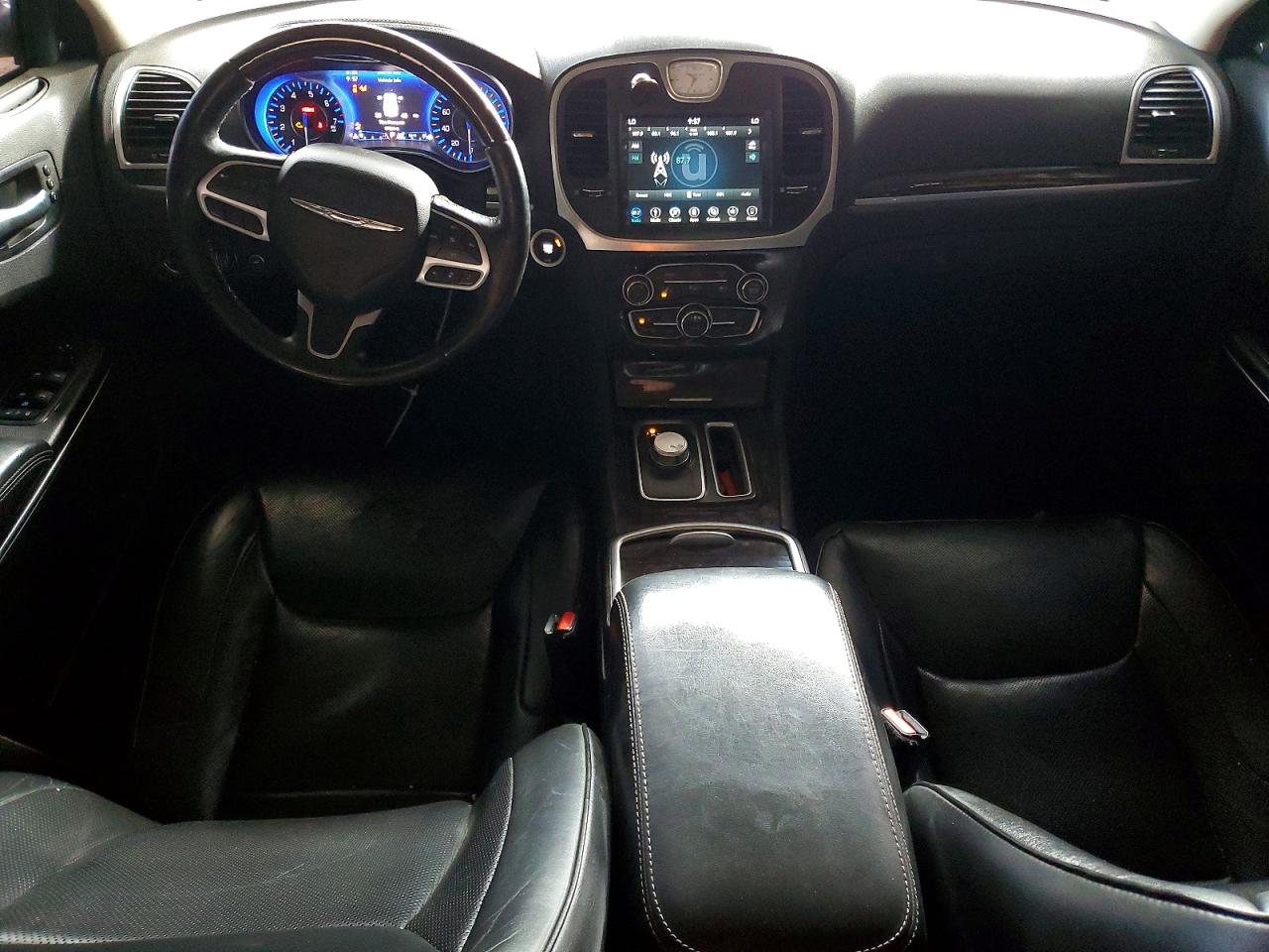 2018 CHRYSLER 300 LIMITED photo 8