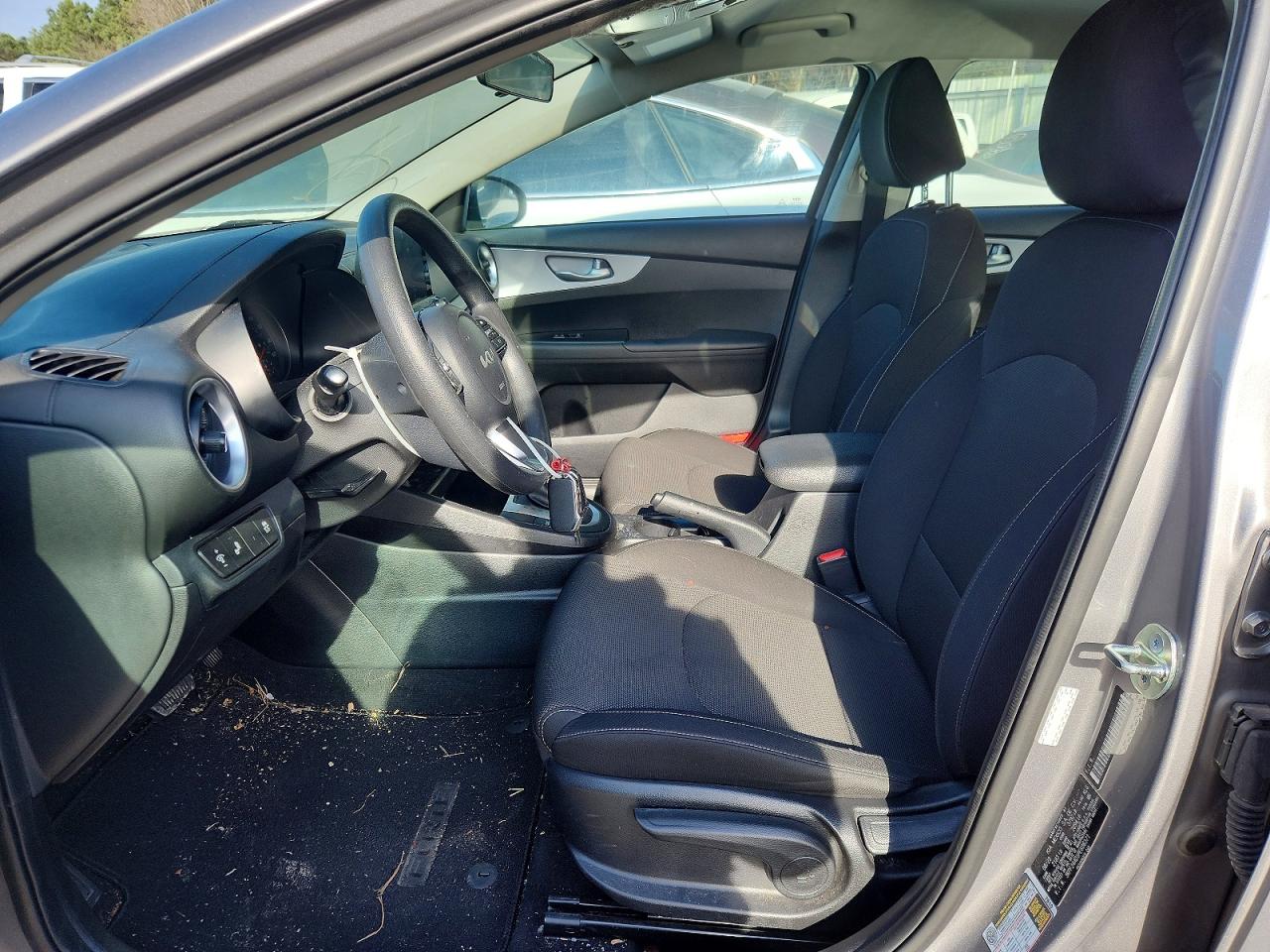 2023 KIA FORTE LXS photo 13