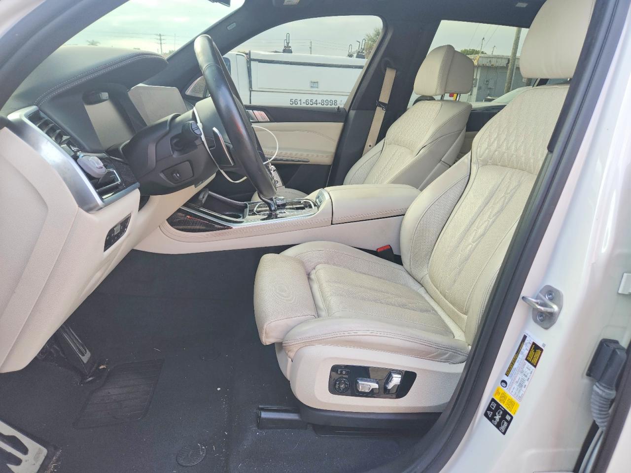 2021 BMW X7 M50I photo 13