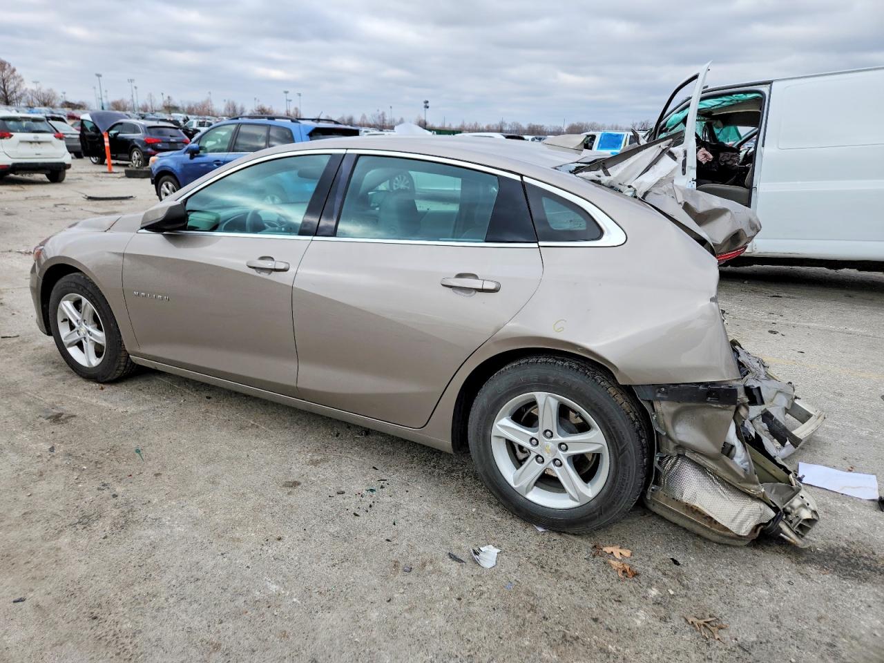 2022 CHEVROLET MALIBU LT photo 3
