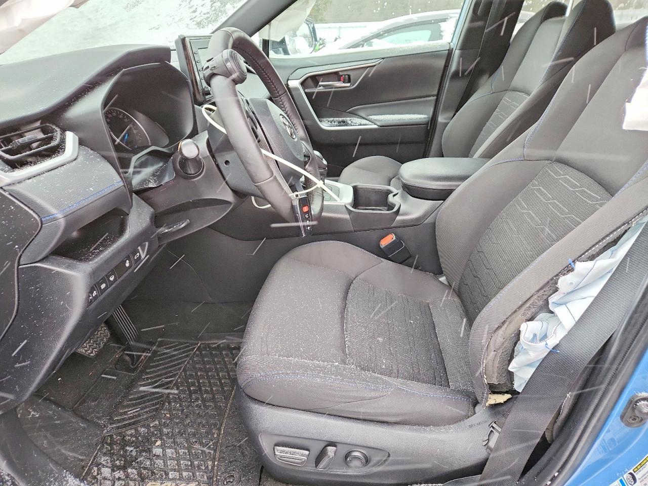 2022 TOYOTA RAV4 SE photo 7