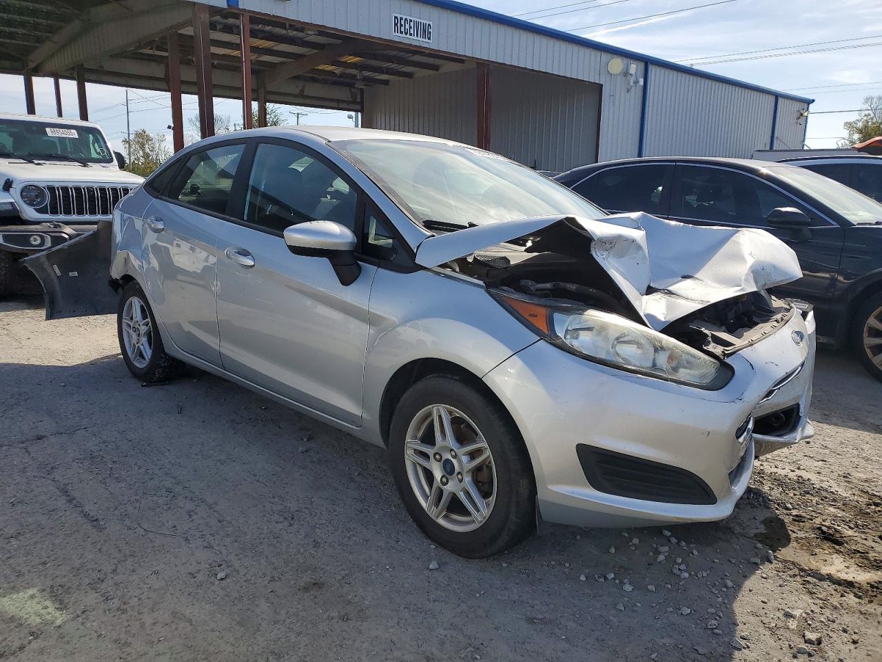2019 FORD FIESTA SE photo 4