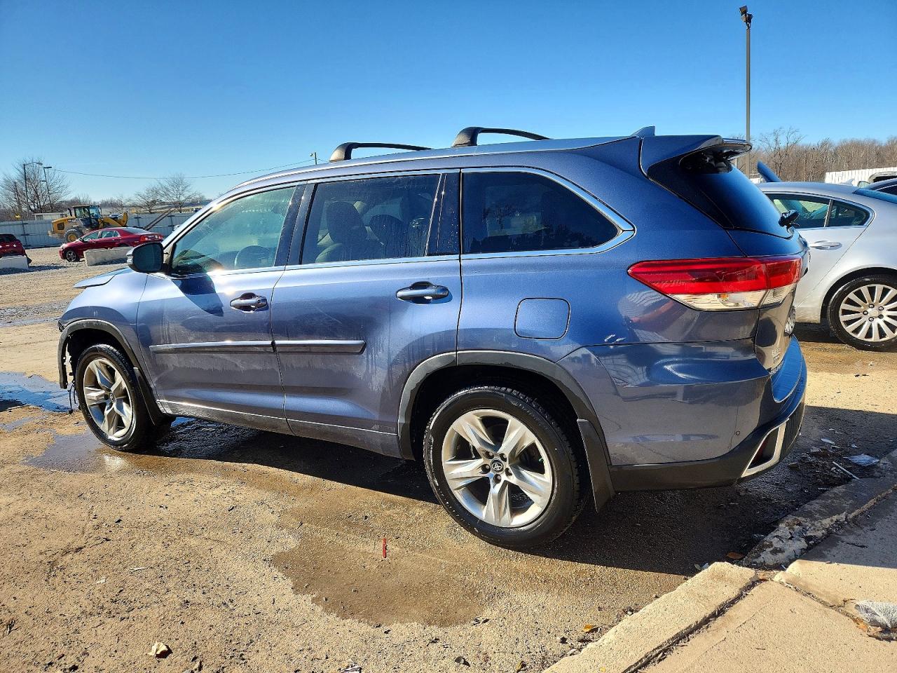 2017 TOYOTA HIGHLANDER LIMITED photo 3