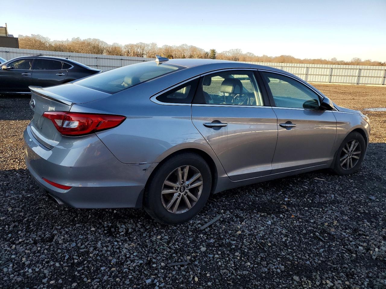 2016 HYUNDAI SONATA SE photo 5