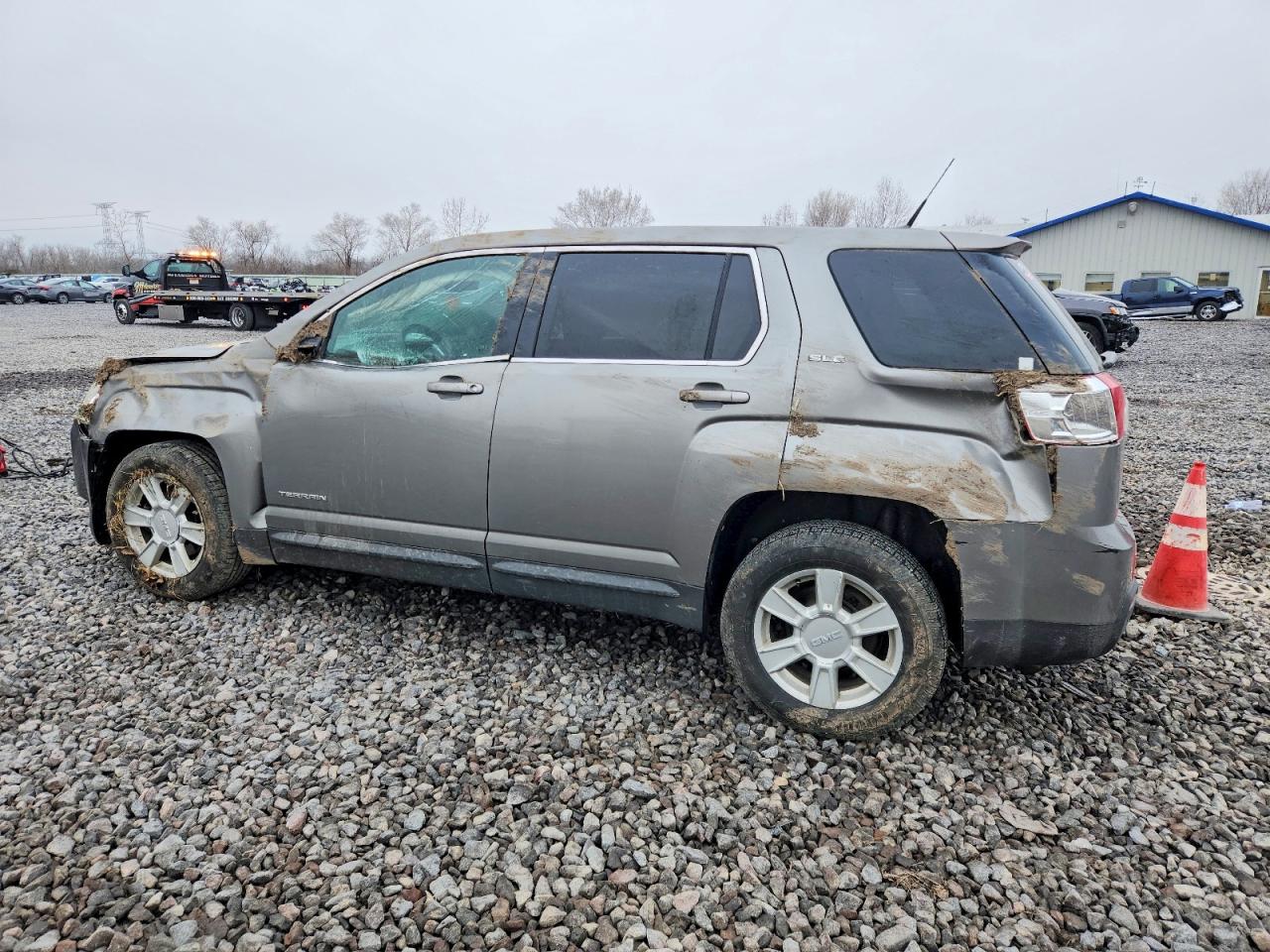 2012 GMC TERRAIN SLE photo 3